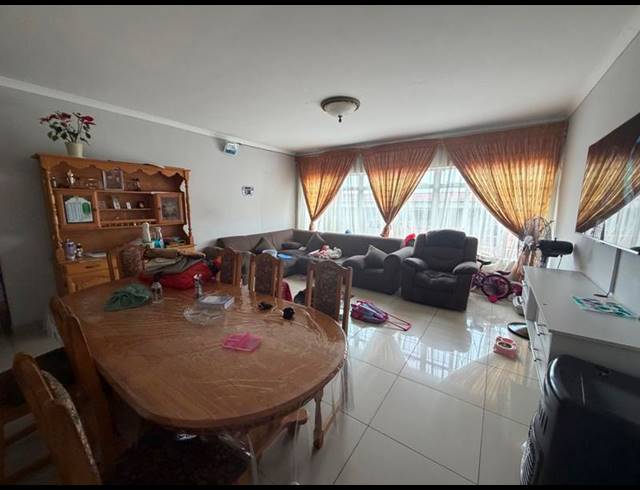 4 BEDROOM APARTMENT FOR SALE IN LAUDIUM